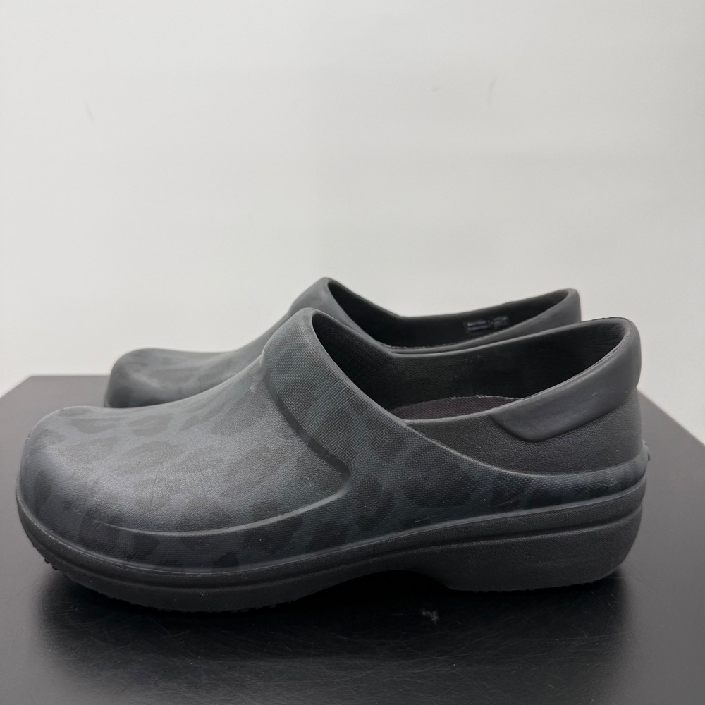 Crocs Neria Pro II Clog Women Size 9 Black Leopard Good Slip Resistant Work Shoe - Picture 5 of 15